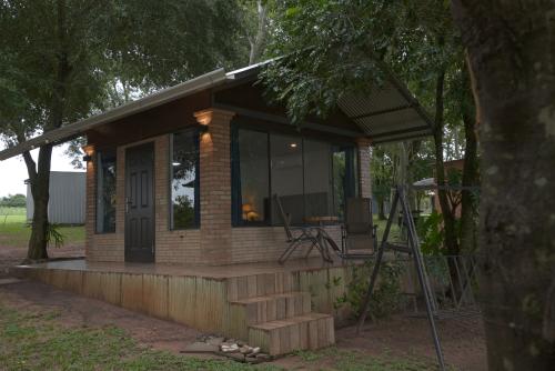 cabin_front_3